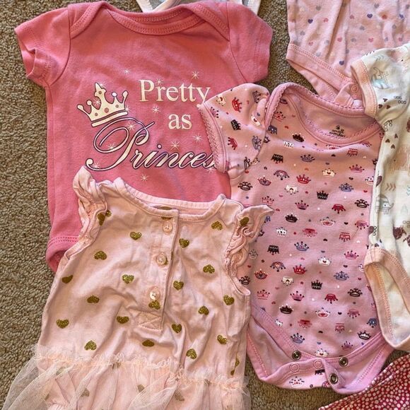 0-3M Baby Girl Bundle - Picture 4 of 7